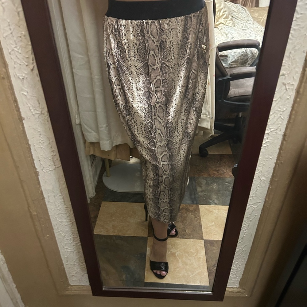 New - Python printed reversible to Gold sequin-